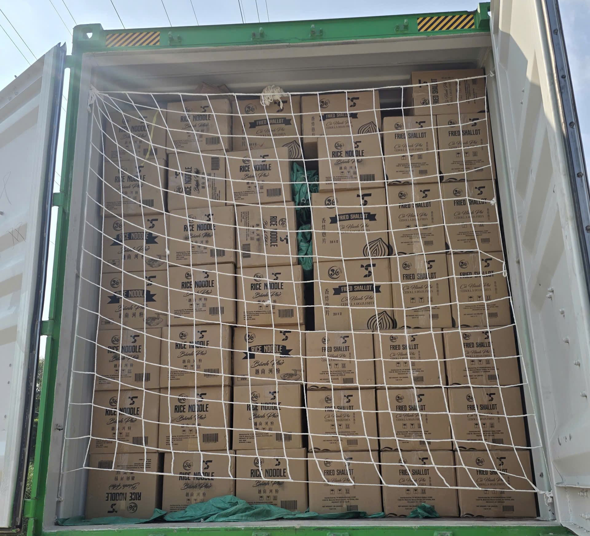 Loading container